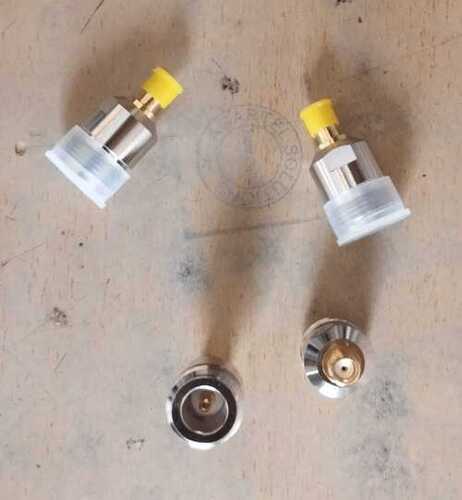 Male Connector - Conductor Material: Brass