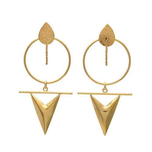 Woman drop arrow earring