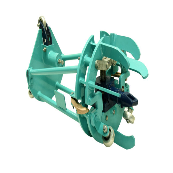 Internal Manual Pipe Line Up Clamp - Material: Metal