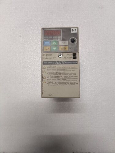 Automation Omron v7 CIMR-V7AZB0P4 Ac 1phase 200-240 3A 1.1kva 0.55kw Ac drive