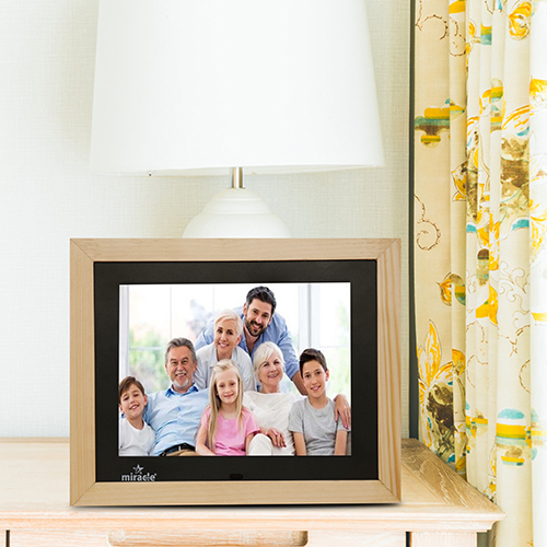 8 Inch Light Color Wooden Digital Photo Frame