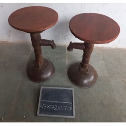 Antique Rond Wooden,Iron Table - Color: Brown