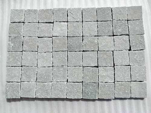 Indian Tandur Grey Limestone Cobble Stone pavers 10x10x2 cm Paving Setts for Driveway Garden Landscaping Pathways Walkway Paving