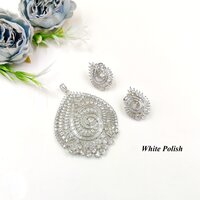 New Fashionable American Diamond Locket Set