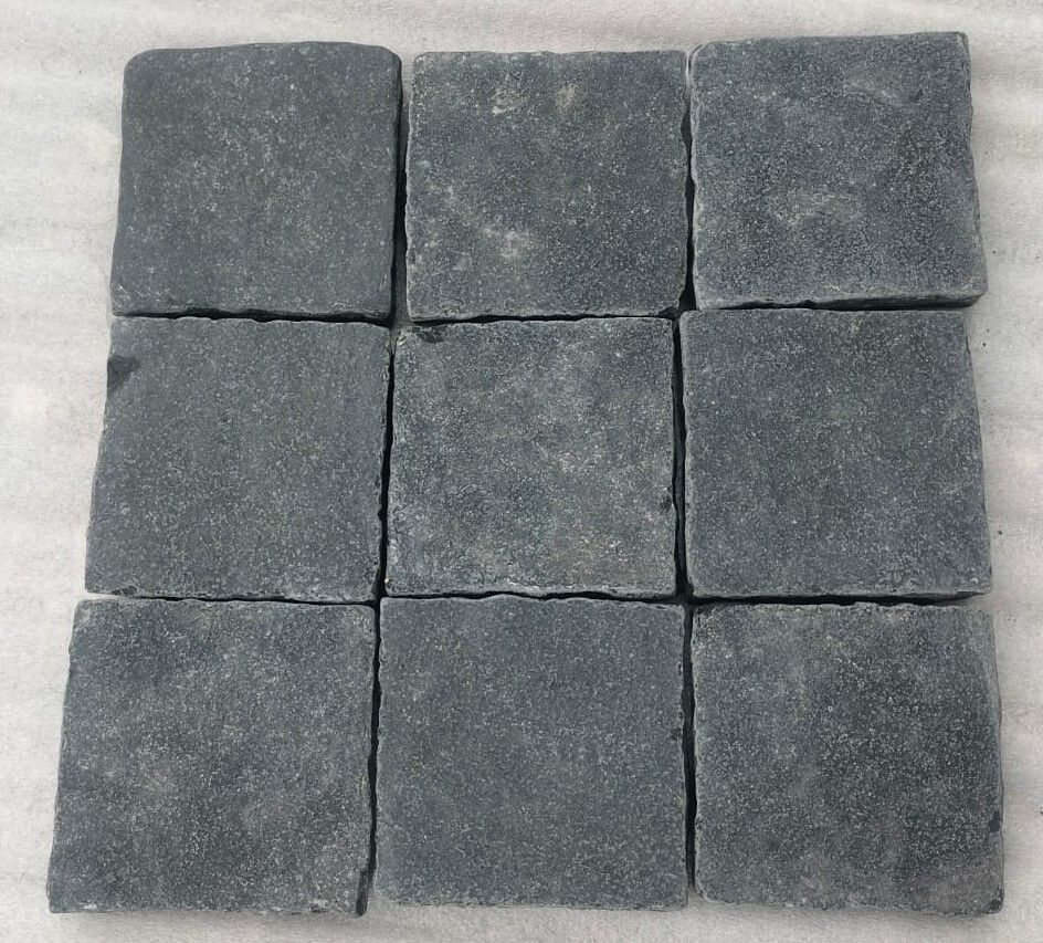 Indian Kadappa Black Limestone Cobble Stones 10x10 cm Setts Driveway Pavers