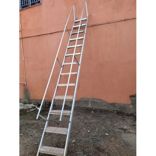 Industrial Aluminium Ladder Size: 12 Ft (11 Steps )