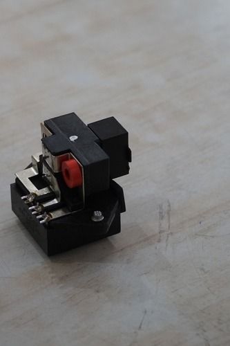 Voltage regulator sr-60