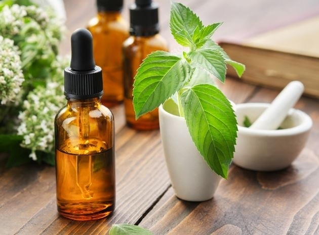 Spearmint Oil - High Purity Pure Essential Oil , Refreshing Aromatherapy for Digestive Relief, Stress Reduction and Skin Revitalization