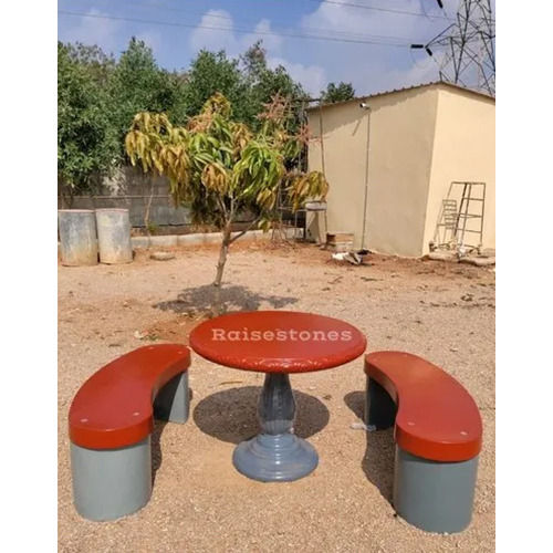 RCC - C - BENCHES WITH ROUND TABLE