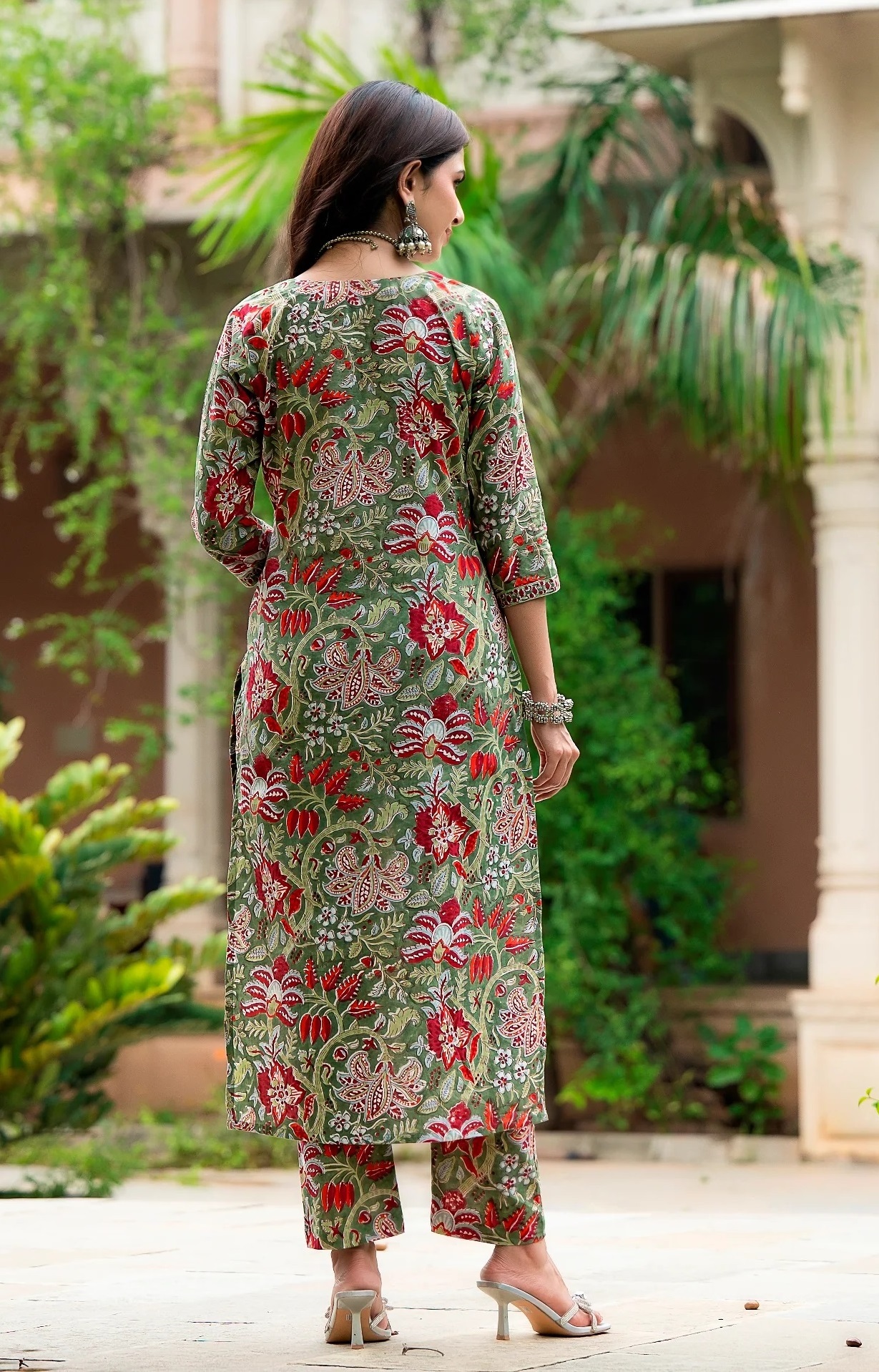 Alvami Women Multicolor Printed Viscose Rayon Kurta, Pant And Dupatta Set