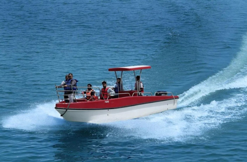 FRP White Indigeneous Safari Boat/ 12 Seater FRP boat/Safari Boat