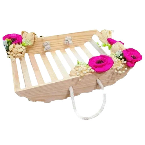 D Shape Hamper Wooden Basket - Color: As Per Requirement