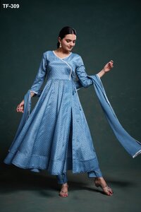 LOG DRESS