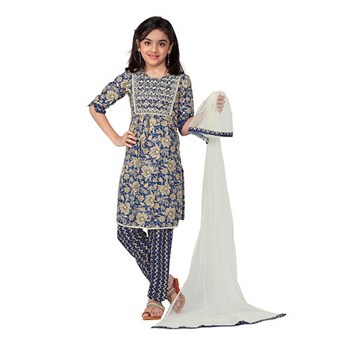 Ready-made ethnic wear, perfect for festive occasions