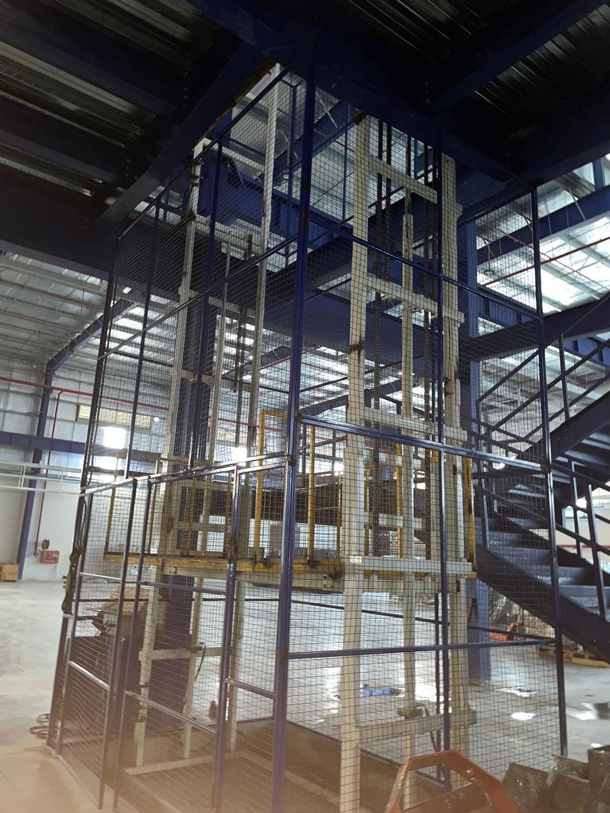 Industrial Hydraulic Goods Lift