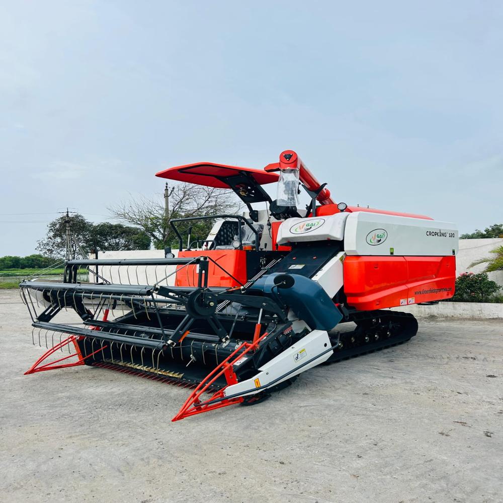 Soyabean Combine Harvester Machine
