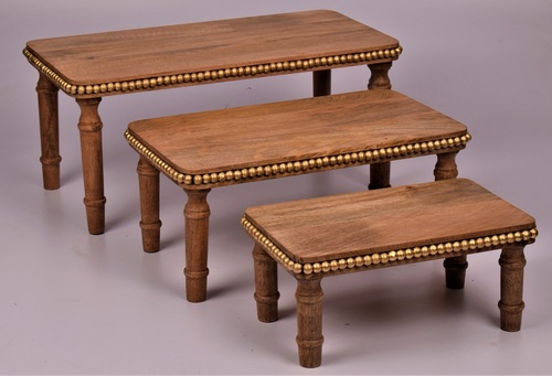 Wooden Riser Set With Beads Pedestal