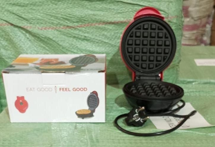 MINI WAFFLE MAKER MACHINE 10007