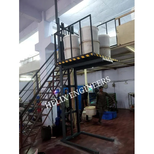 Commercial Goods Lift