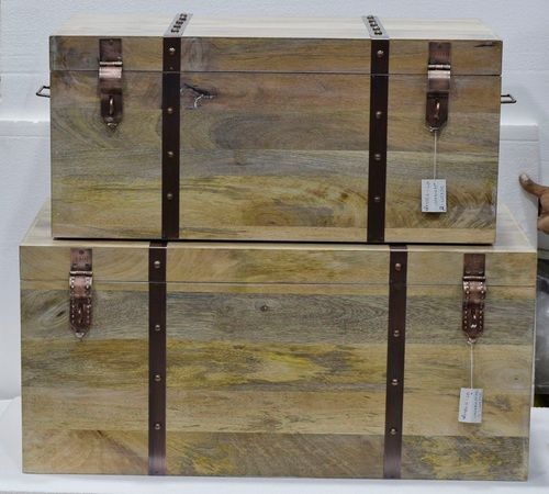 Wooden Trunk Set With Metal Strip