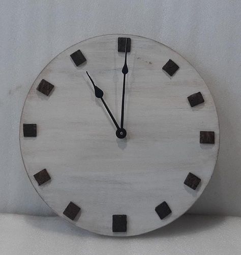 15 Inch Wooden White Wash Watch