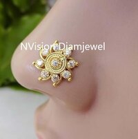 Diamond Nosepin. - Diamond Carat Weight: 0.09 Carat