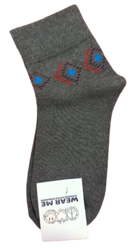 GREY DIAMOND DESIGN ANKLE SOCKS