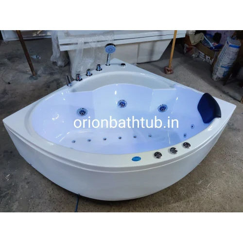 Corner Jacuzzi Bathtub