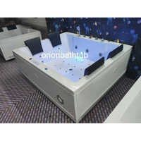 White 6x5 Feet Jacuzzi Bathtub