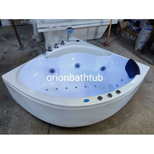 White 4 Feet Corner Bath Tub