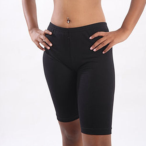 Black Hug Yoga Short Pant