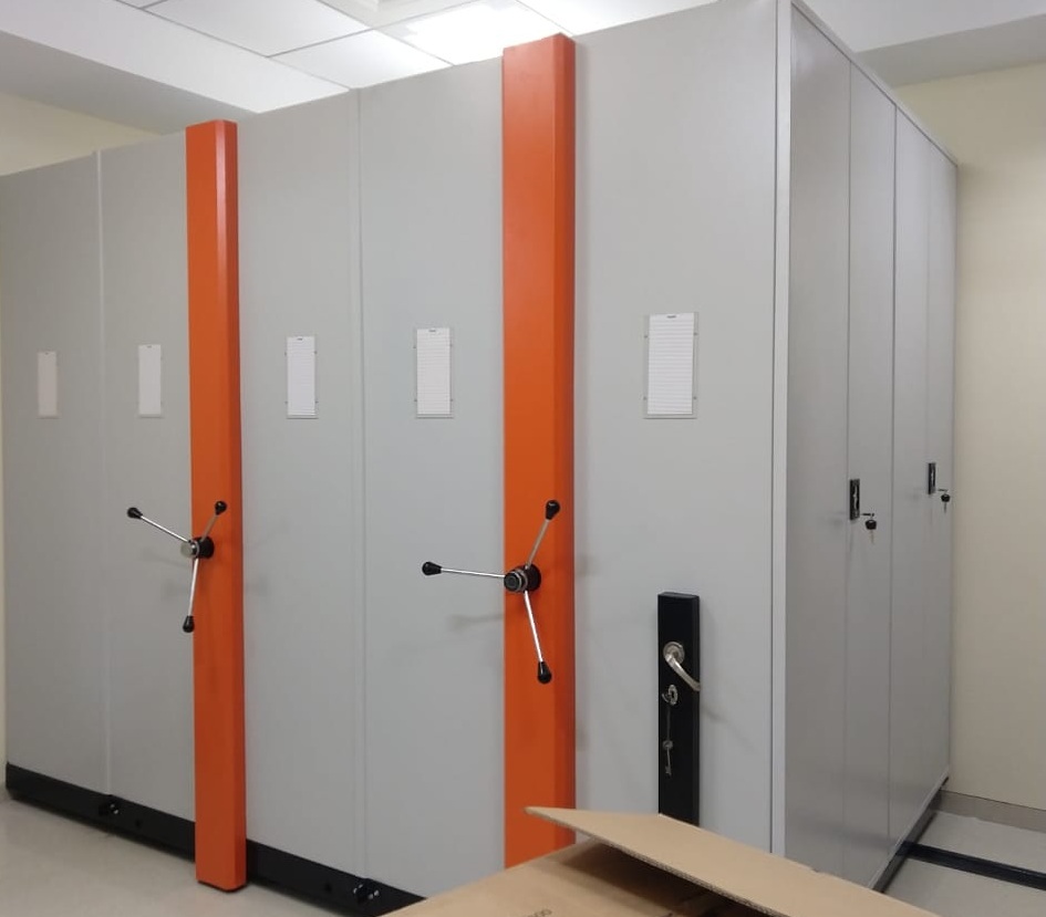 Mobile compactor storage system