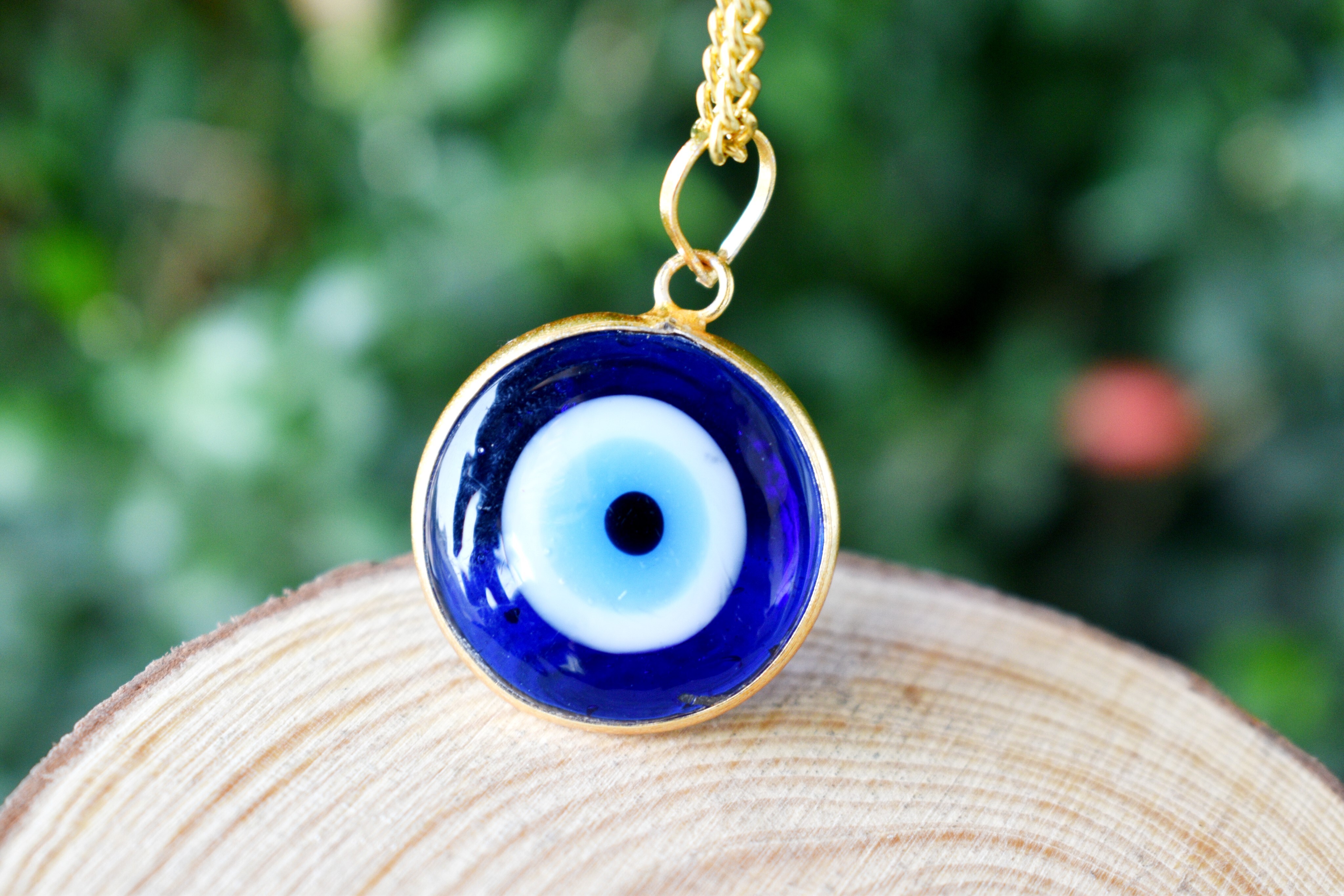 Evil Eye Rough Stone Pendants Natural Electroplated Golden Crystals with Chain