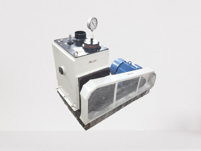 OIL LUBRICATED VACUUM PUMP