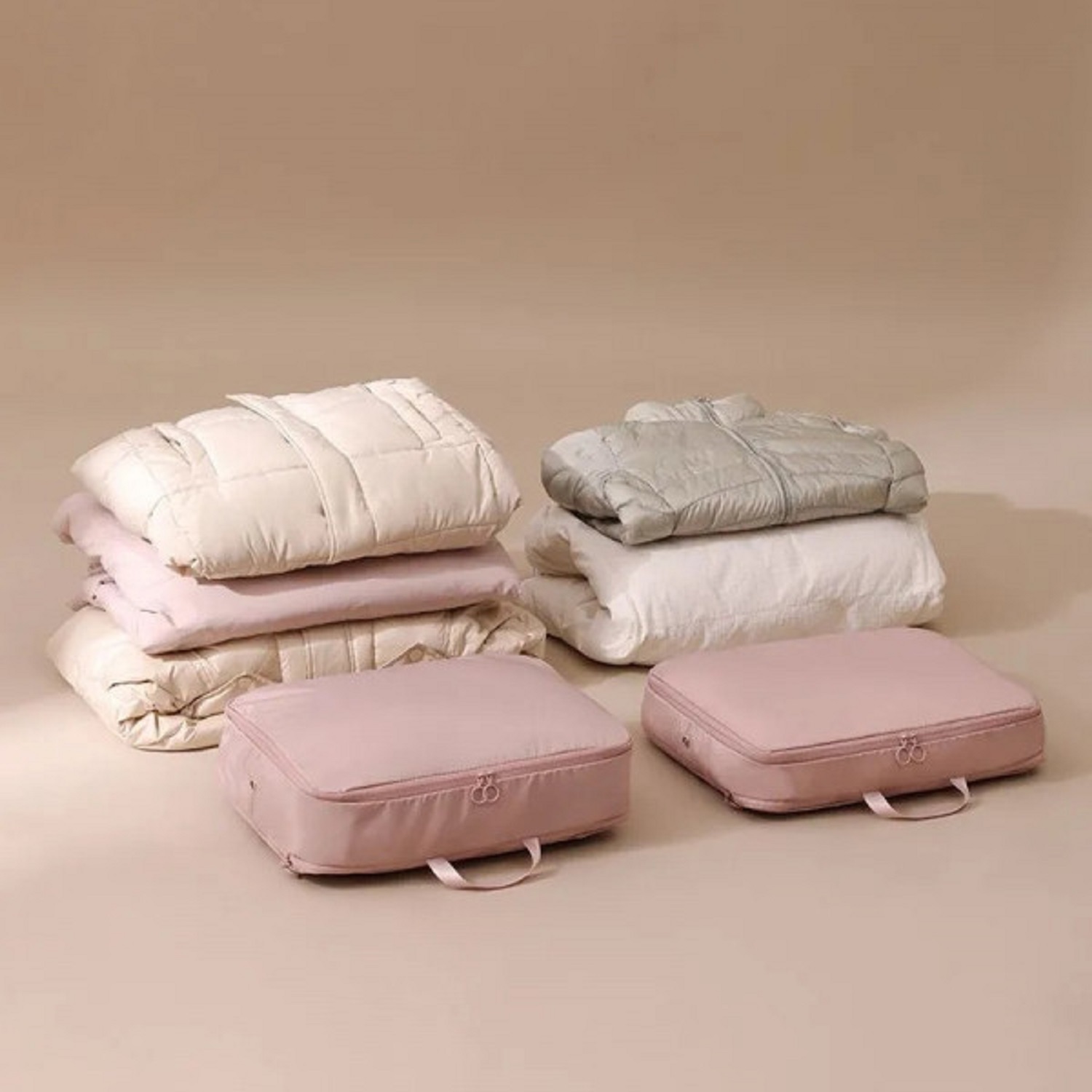 PORTABLE TRAVEL BLANKETS BAG WITH HANDLE