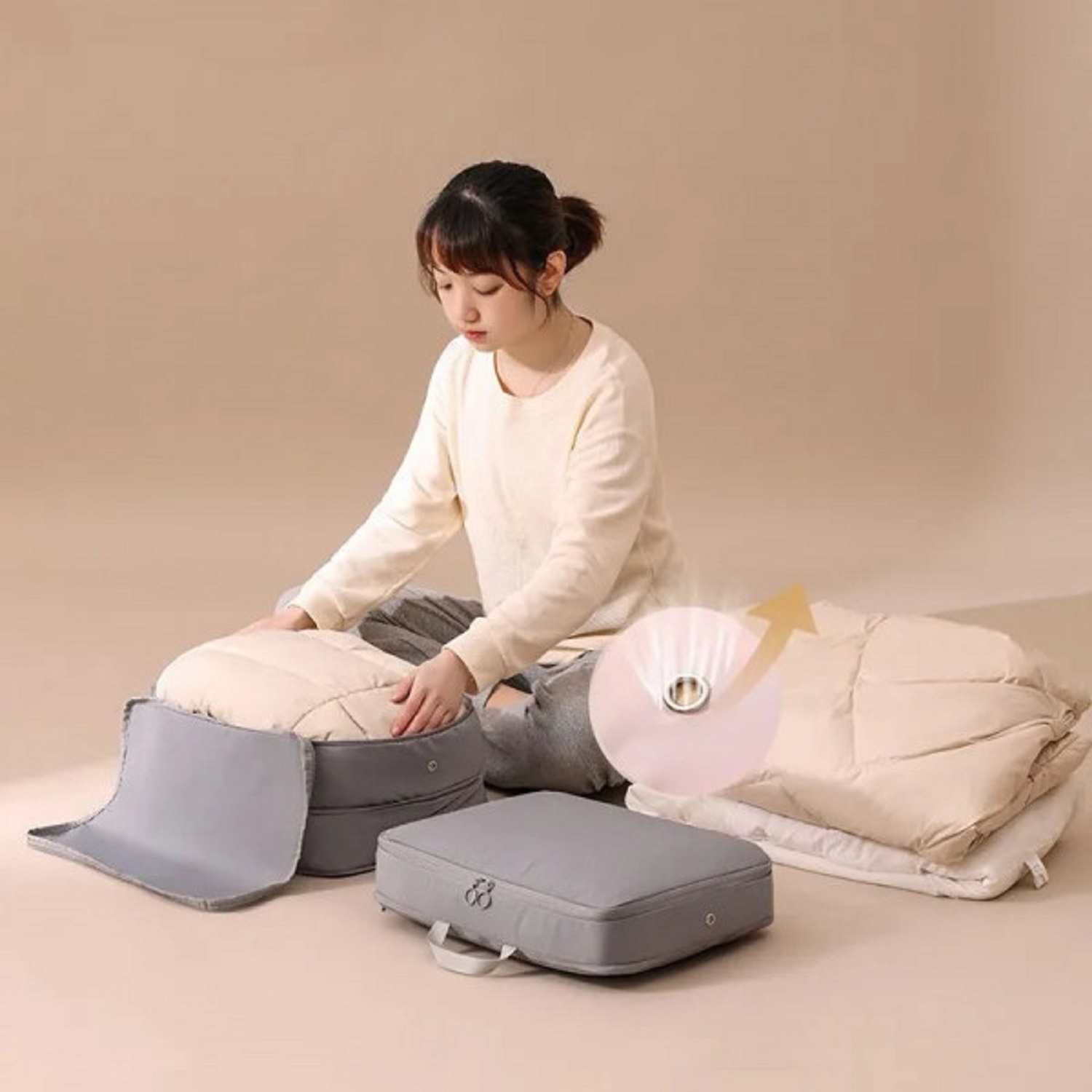PORTABLE TRAVEL BLANKETS BAG WITH HANDLE
