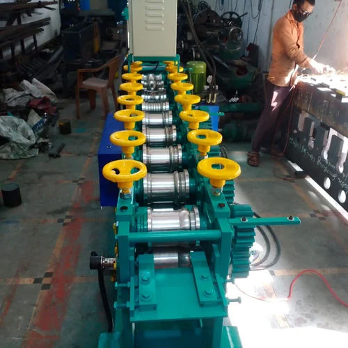 Up To 3 Ton Per Day Rolling Shutter Machine Industrial