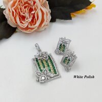 Beautiful Modern American Diamond Locket set