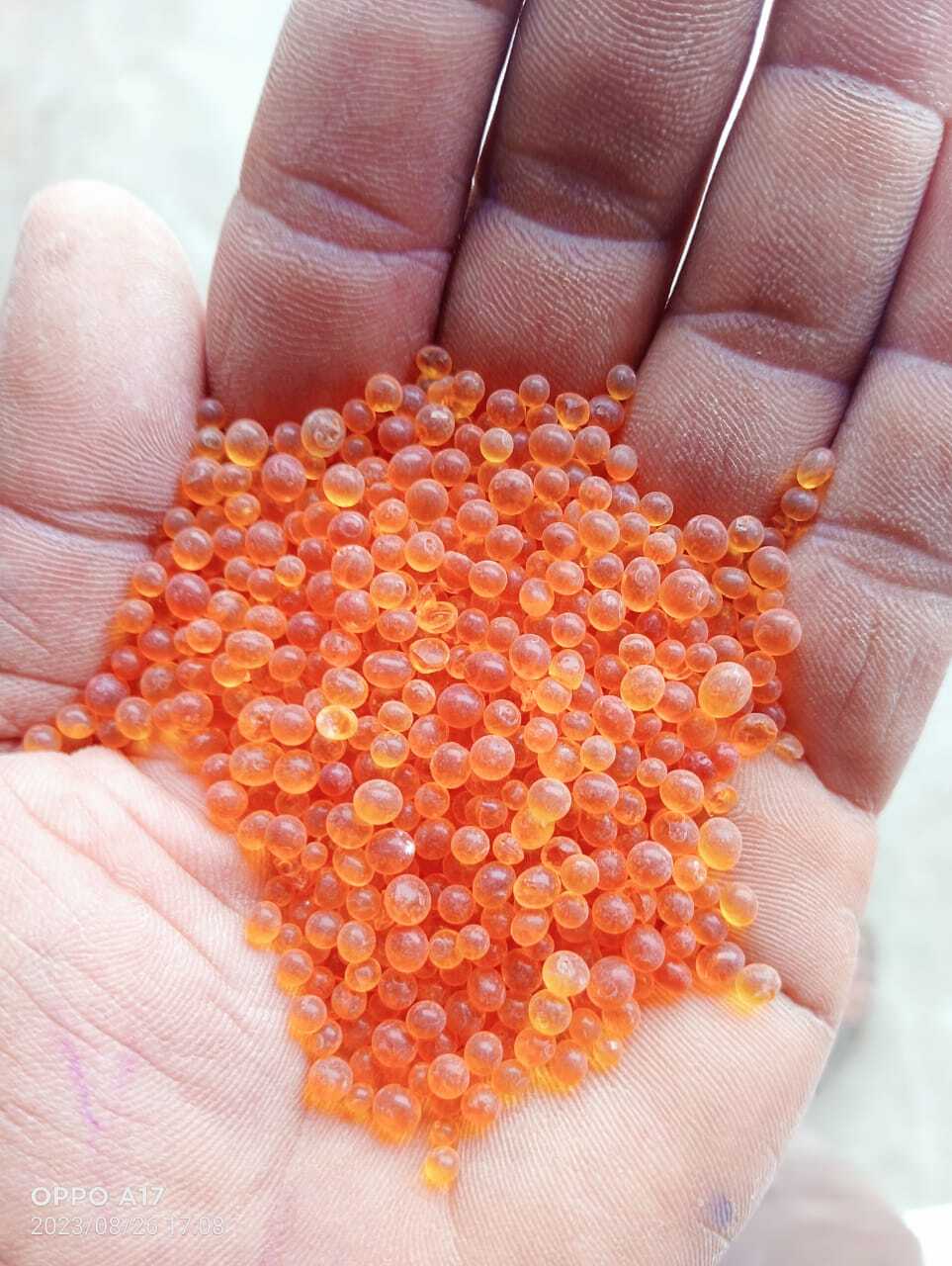 Orange to Dark Green Indicating Type Silica Gel Beads