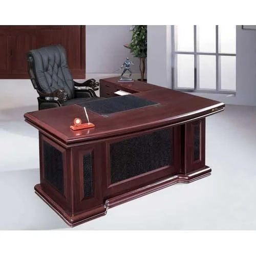 Customized Wooden Office Tables