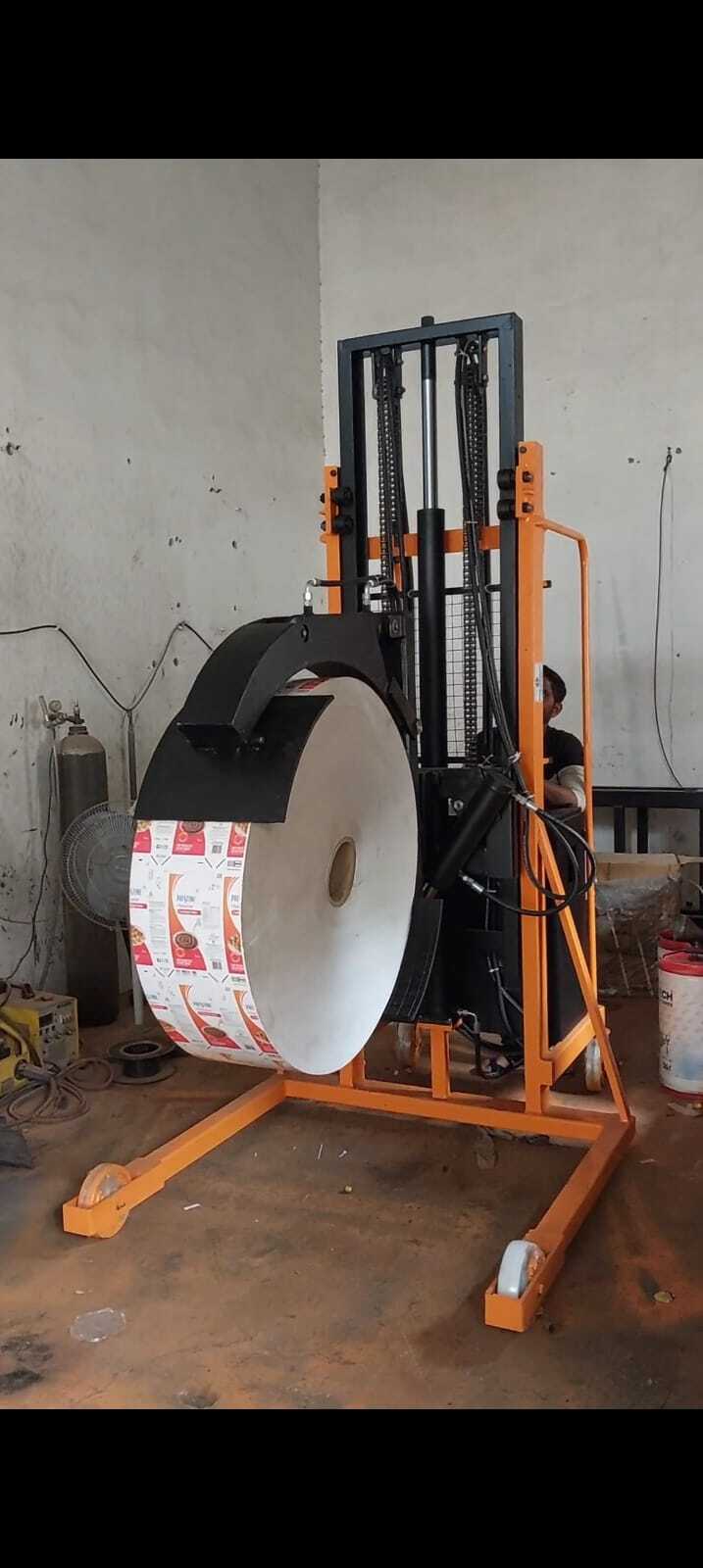 Paper Roll Clamp Stacker