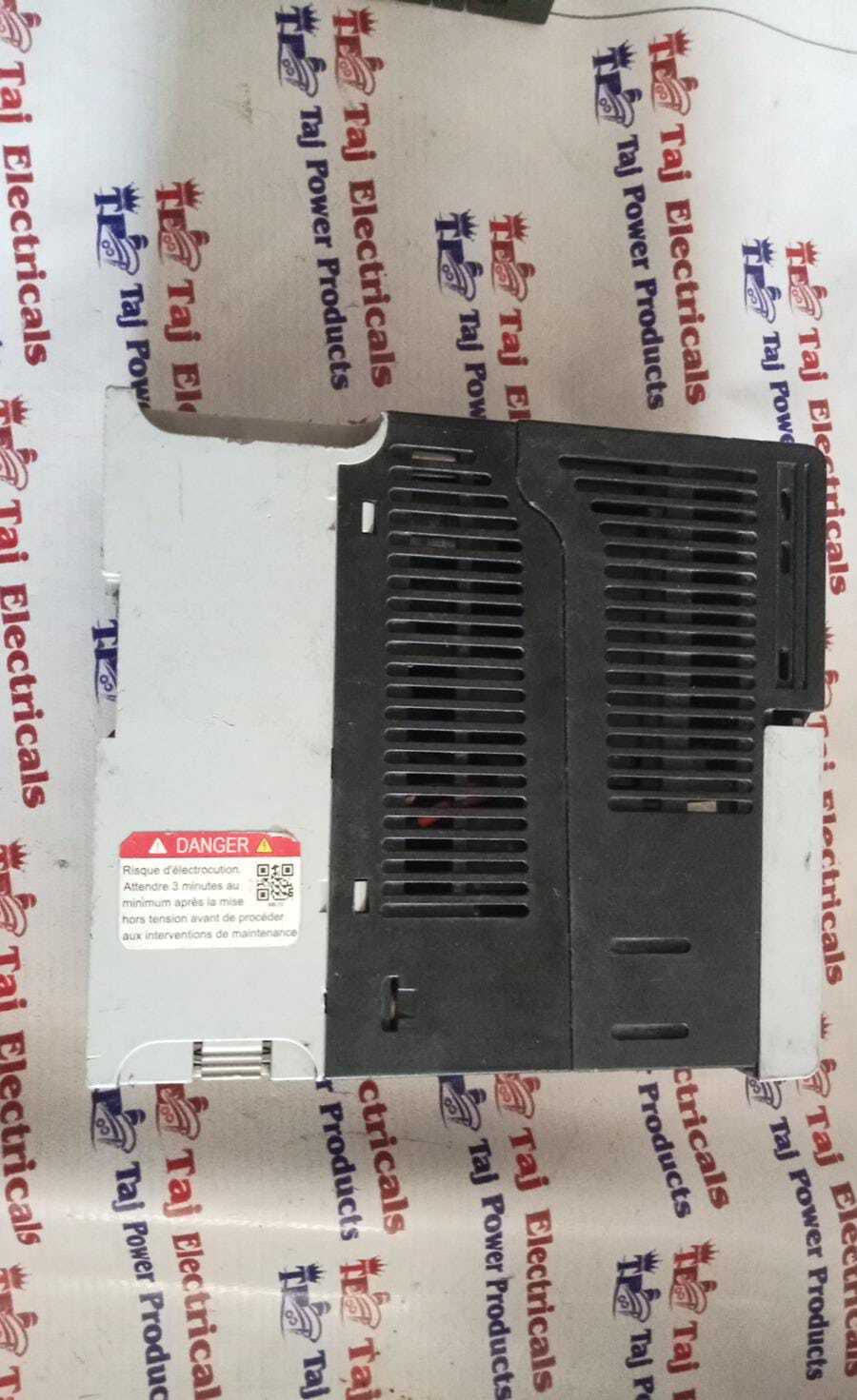 ALLEN BRADLEY 25B-D4P0N114 1.5kw/2.0HP 3 PHASE 380-480V, DRIVE