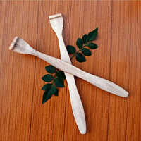Neem Wood Tongue Cleaner - Brush Attributes: Easy To Use