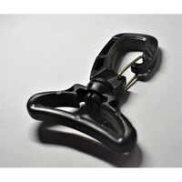 Metal Wire Plastic Hook Size: 1.5 Inch