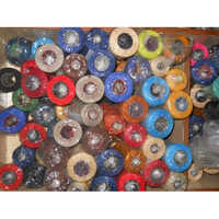 रंगीन धागा