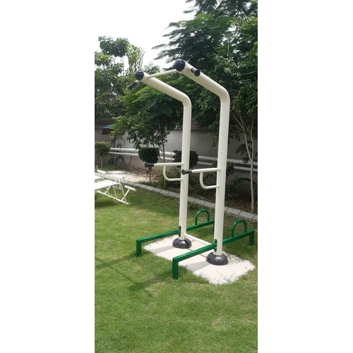 Outdoor Gym Chinup Dipping Bar