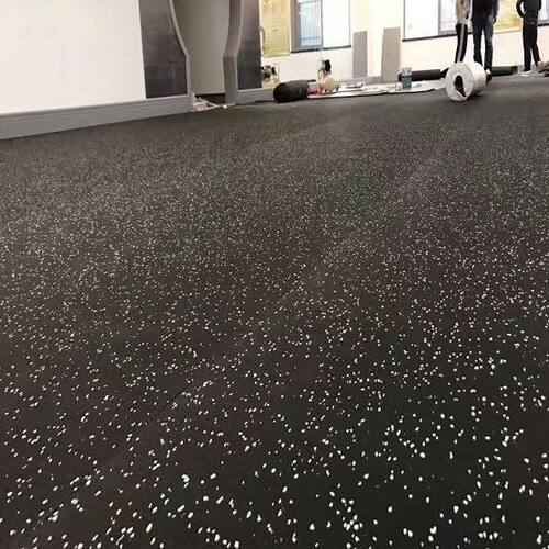 GYM FLOOR MATT BLACK IN WHITE DOTS