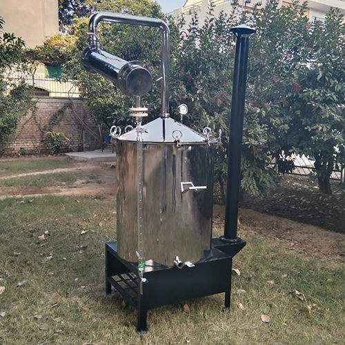 300 Ltr Aromatic Essential Oil Distillation Unit