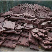 Crusher Breaker Plate - Color: Red