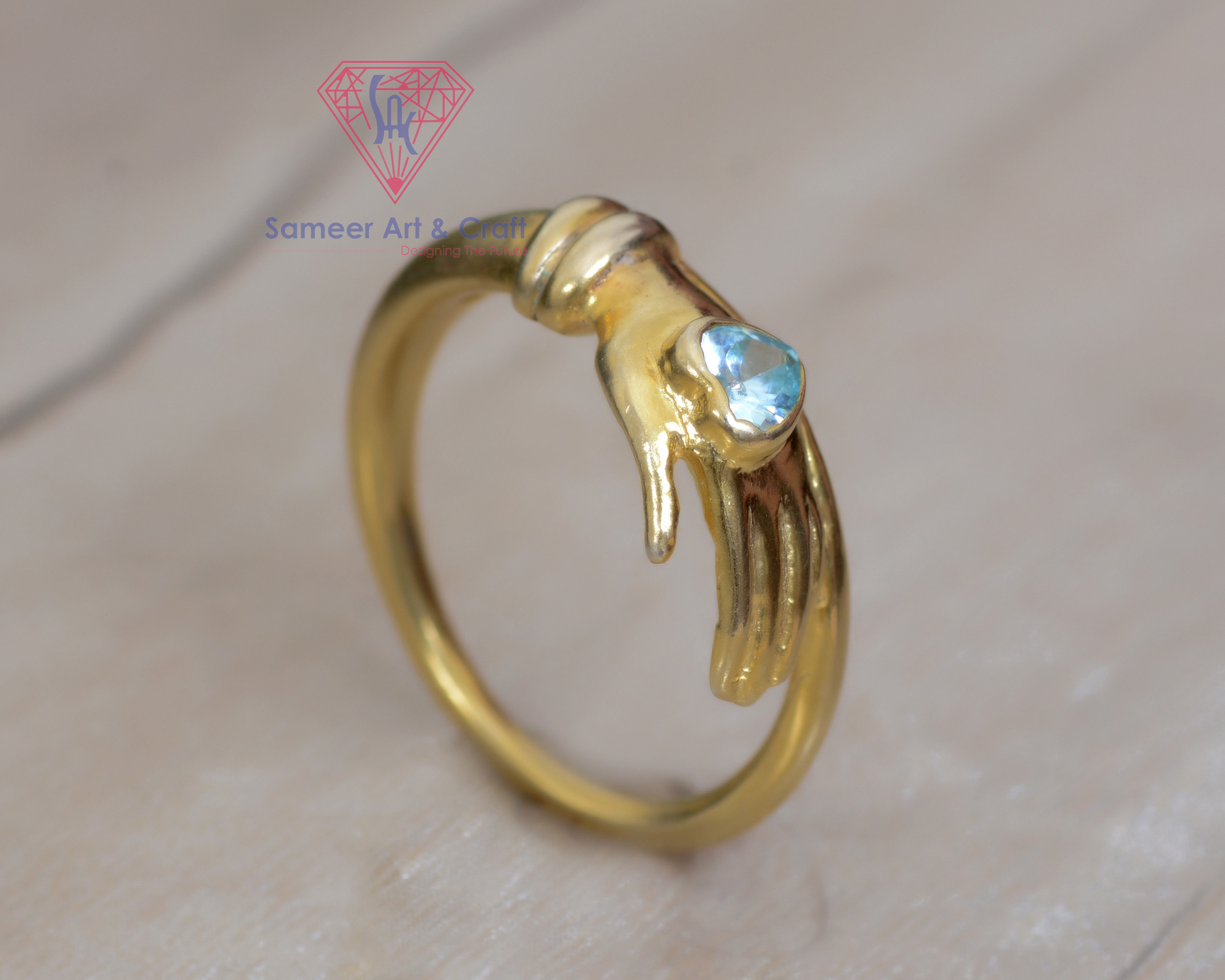 925 Sterling Silver Antique Hug Design Gold Plated Ring